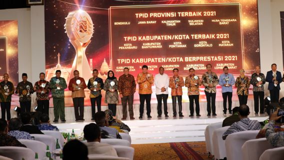 Lecut The Spirit Of The Regional Government, Bank Indonesia Gives A Successful Regional Award For Inflation