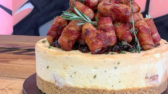 Mettez Les Morceaux De Porc Sur Le Dessus Du Gâteau Au Fromage, Cette Pâtisserie Devient Virale