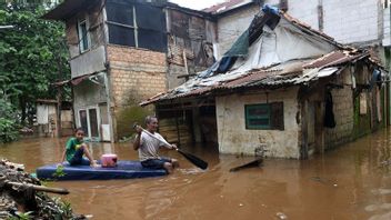 内務省は、2018年から2022年にかけてジャカルタで300 RWが洪水に見舞われたと記録しています