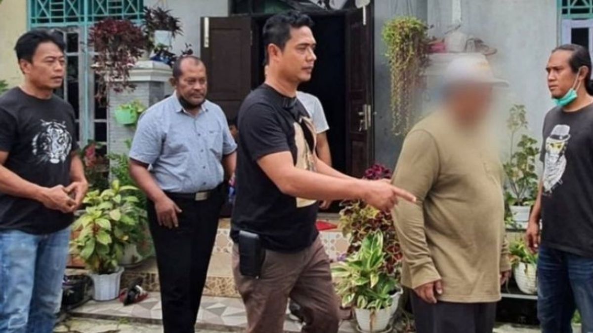 Le Député De La Mafia Tanah D’une Valeur De 2,4 Milliards De Pesos à Kalsel Arrêté Par La Police