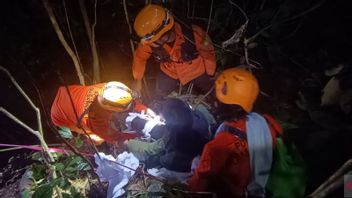 ウナンド・スンバルは、17人のKKN学生がサンギクのパウの森で迷子になったというニュースを否定し、すべてが制御されていました