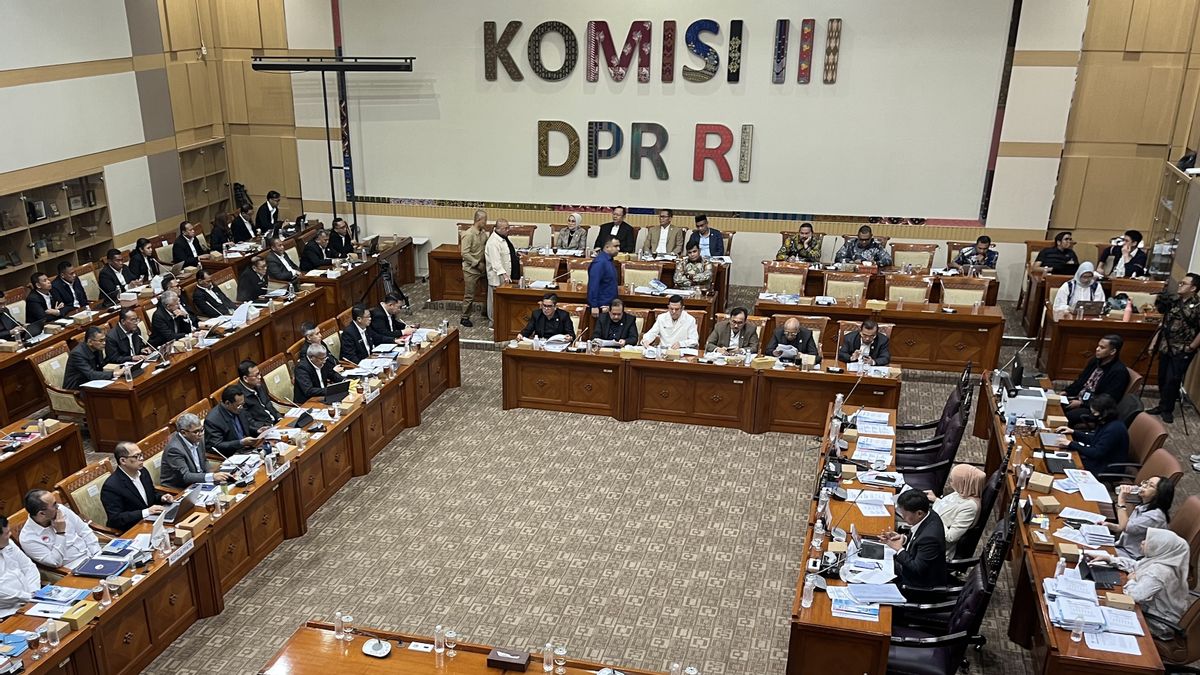 Komisi III DPR Terus Godok Revisi KUHAP, Habiburokhman: Kita Cari Titik yang Paling Pas