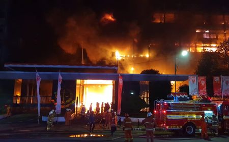 Gedung Kejaksaan Agung Terbakar, Gubernur Anies Datang ke Lokasi