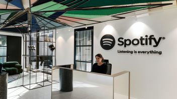 Spotify Lays Off 17 Percent Of Employees Due To Capital Problems