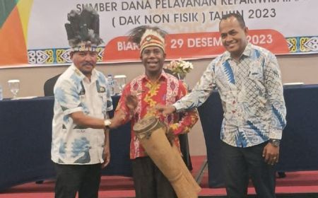 Lewati Laut dan Jalur Darat, Pemkab Biak Numfor Bantu Sarana Transportasi untuk Distribusi Logistik Pemilu 2024