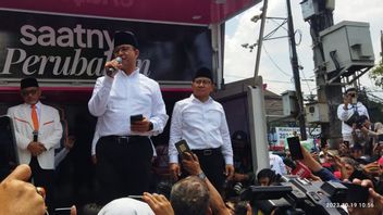 To Supporting Masses At The KPU, Anies Baswedan Said All Businesses Thwarted Himself And Cak Imin Did Not Work