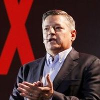 Ted Sarandos: Pekerjaan Kreatif di Hollywood Tidak Akan Tergantikan oleh AI