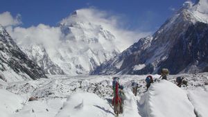 Rekor! Wanita dan Sherpa Nepal Ini Menjadi yang Tercepat Taklukkan Seluruh Puncak Gunung di Atas 8.000 Mdpl dalam 92 Hari