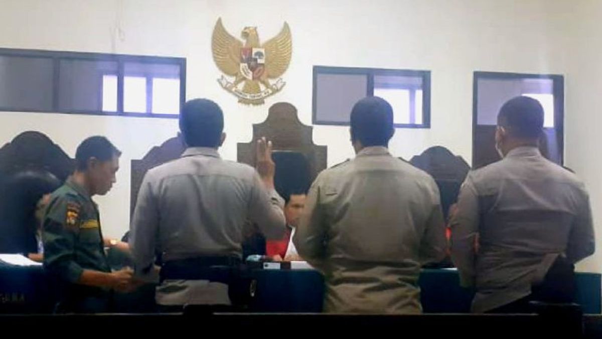 The Trial Of The Alleged Corruption Of The NTB BPR, The Public Prosecutor Presented 3 Of The 199 NTB Regional Police Personnel For Statement Victims
