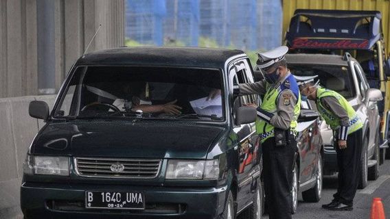 00.00 WIB, الشرطة كتلة جاكرتا الوصول منع المسافرين