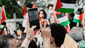 Dozens Of Columbia Students Arrested During The Palestinian Pro Demo