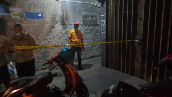 Penembakan Tokoh Agama, Warga: Pelaku Berjaket <i>Ojol</i> Sudah 3 Hari Duduk di Warung