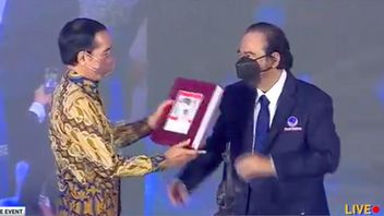 Jokowi 'هارديك' قادر NasDem عند شرح الحمض النووي المستعمر لمدة 350 عاما ، 'لا يكون باتد دونغ'