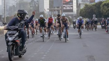 La Communauté De Vélo De Route Qui Traverse La Voie De Droite S’excuse, Dishub: J’espère Plus De Discipline
