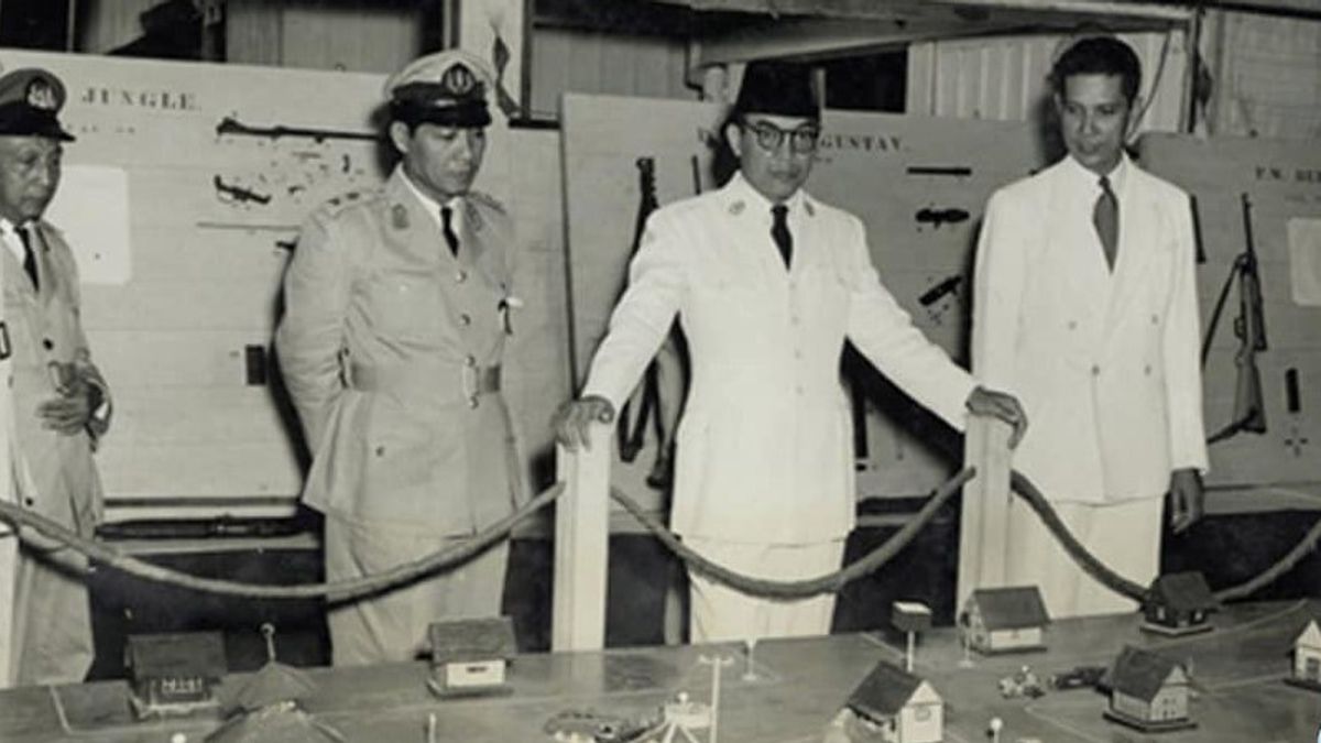 警察伪装的历史：通常由荷兰殖民时期的第一任警察局长R.S. Soekanto将军完成