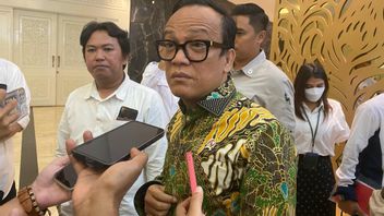 Wamenaker Apresiasi Kepolisian Segel Perusahaan yang Tahan Ijazah Karyawan di Surabaya