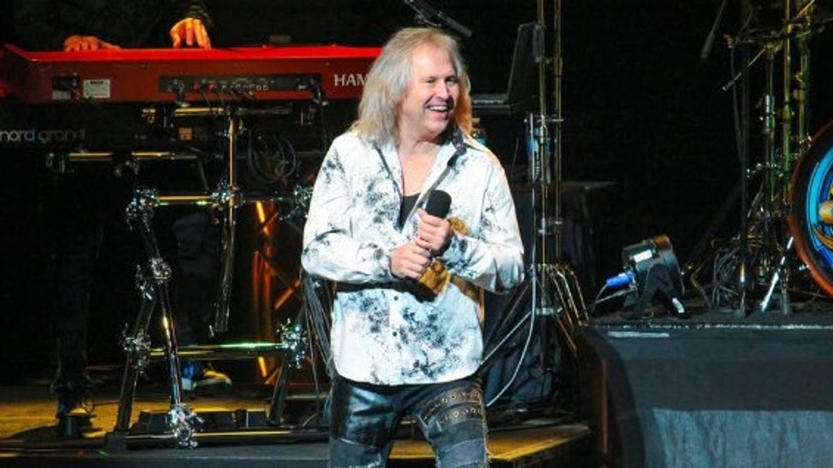 Vokalis Band Kansas, Ronnie Platt, Jalani Operasi Kanker Tiroid dan Mulai Pulih