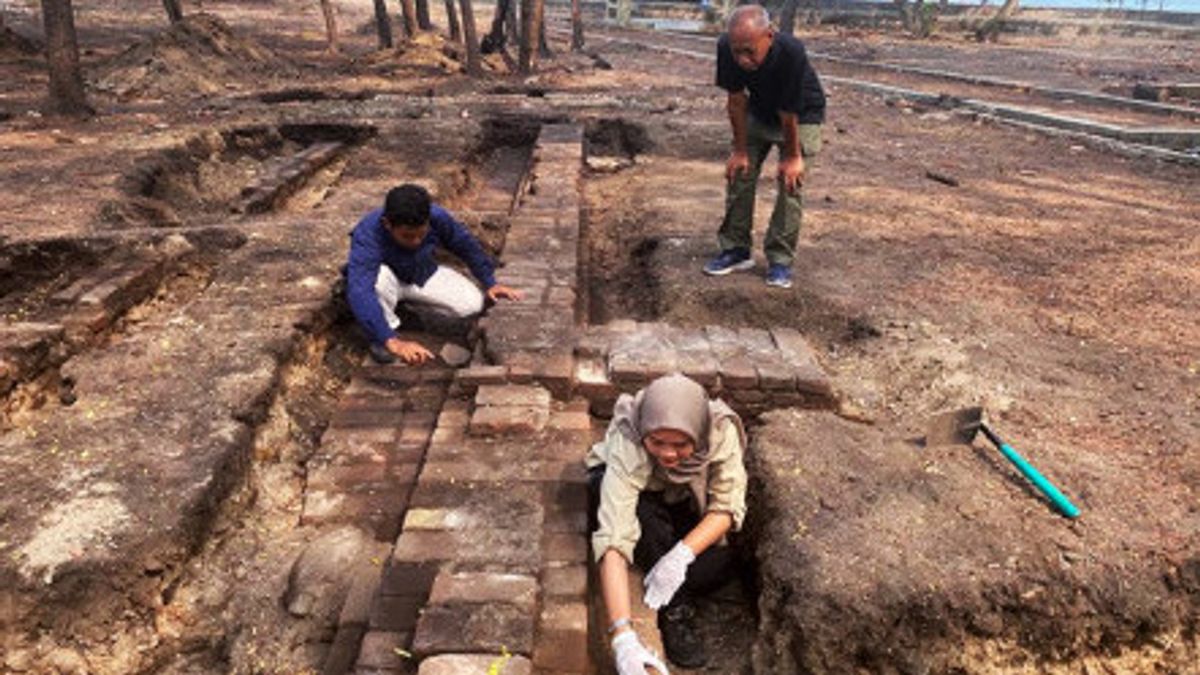 DKI Provincial Government Explores Archaeological Objects Onrust Island