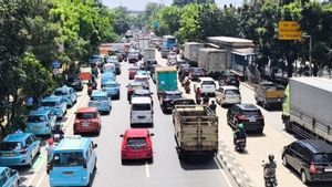 Pengendara Keluhkan Kemacetan di Cawang Imbas Proyek PAM Jaya