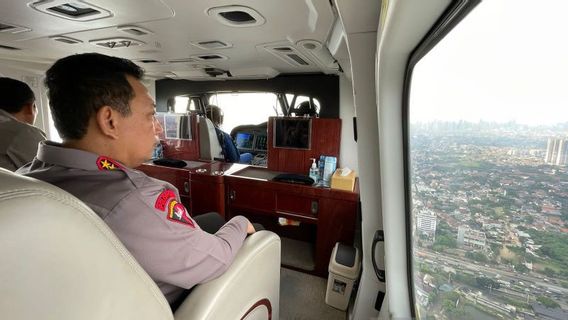 The National Police Chief Implements President Jokowi's Instructions, Monitors Lebaran Homecoming By Helicopter