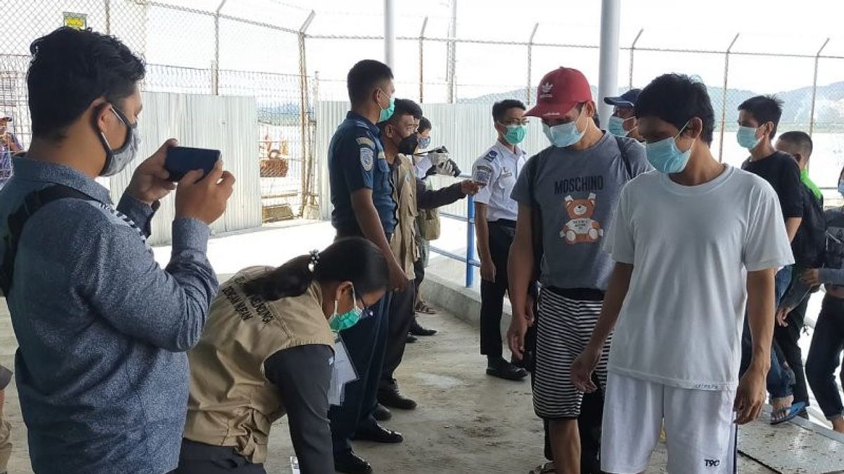 La Malaisie Expulse 132 Travailleurs Indonésiens, La Plupart D&apos;entre Eux Impliqués Dans Des Affaires De Drogue 