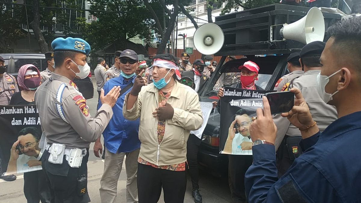 VIDEO: Demo Supports Interpellation Of Formula E To Anies Ricuh, Finally Disbanded