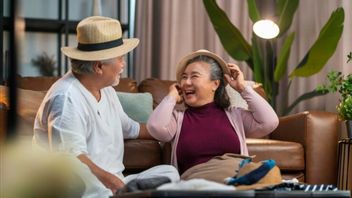 ジェロントロジストは健康的に老化した秘密、主な鍵は自己受容を明らかにします