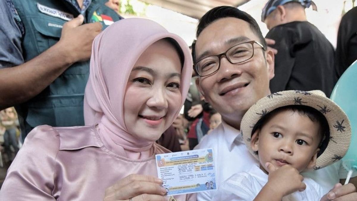 Separated Peacefully, Atalia and Ridwan Kamil Commit to Treating Children Together