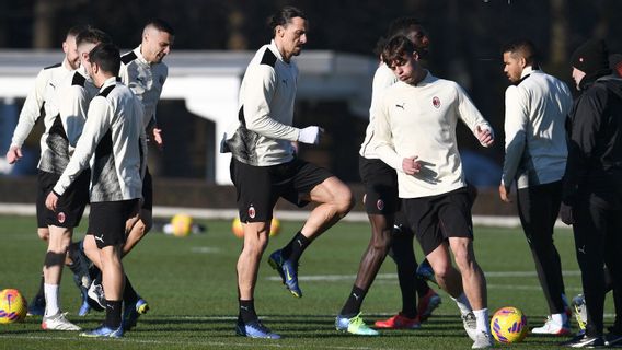  L’AC Milan Fait De Kontra Spezia La Réunion Missionnaire Retour En Haut De Page