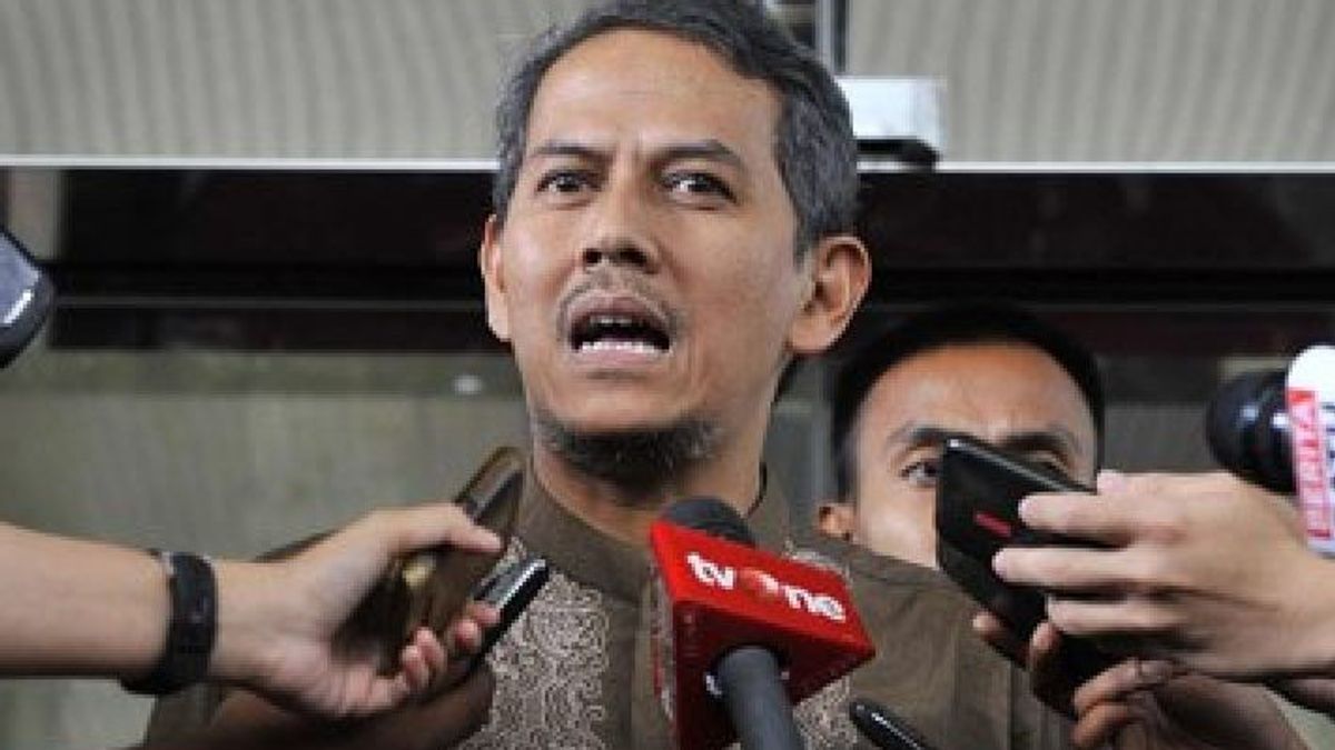 Puan Maharani's Hammer Knock Marks the House of Representatives' Approval for Anggito Abimanyu to Become LPS Chief
