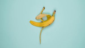 Viral Banana Skin Is Considered To Be Able To Eliminate Dredging In The Face, Here's An Expert Explanation