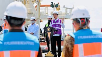بالنسبة للمستثمرين الأجانب ، ينتظر الرئيس جوكوي الاستثمار في إدارة محطة Kijing في ميناء بونتياناك