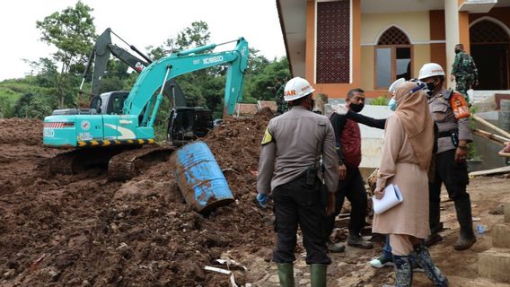 BNPB: Tanggap Darurat Banjir dan Longsor Sumedang Ditetapkan hingga 29 Januari