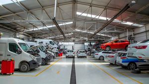 EU Sanctions Disrupt Chip Supply, Automotive Industry Struggles