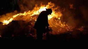 كارو سوموت - انفجرت أسطوانات الغاز والصحفيين وعائلاتهم في كارو سوموت وأحرقت