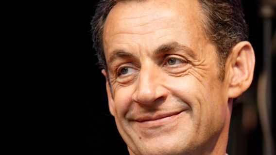 L’Français Président Nicolas Sarkozy Fait Face à Des Accusations De Complot En Vue De Faire Couler De L’argent De Libye