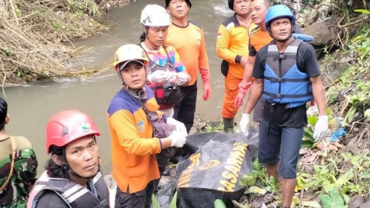 7 Days Lost, 10-Year-Old Boy From Kediri Found Dead At The Bottom Of The River