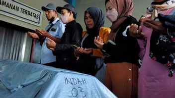 DJ Indah Cleo's Body, Who Died When Karaoke Double O Was Burned, Was Flown To Her Hometown, Bukittinggi, West Sumatra