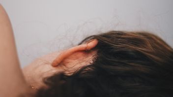 如何从耳朵上取水，长时间堵塞会导致感染