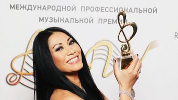 Anggun Terima Penghargaan dari Perayaan Musik di Rusia