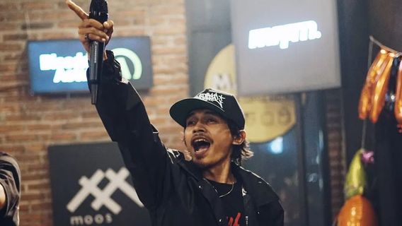 Menuju Album Baru, Flyzad Lepas Diksi Reduksi Sebagai Pemanasan