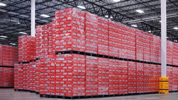 A Piling Up Beer In The Warehouse Because It Is Forbidden For Qatar To Be Sent To The World Cup Winners Of 2022, The Procedure Is Still A Tanya Sign
