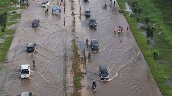 ペカンバルの住民1,400人が週2度の大雨による洪水の被害を受けた