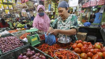 بعض أسعار المواد الغذائية الأساسية ترتفع قبل شهر رمضان ، Wamendag عندما Blusukan إلى سوق Leles Garut: لا تزال ضمن حدود الإنصاف