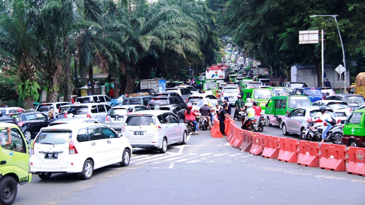 Pontensi Lalu Lintas Padat, Polisi Imbau Masyarakat Bogor Sesuaikan Jam Aktivitas Rute 2 Arah Rabu Besok