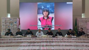 マルセラ・サントソと他の4人の容疑者は、直ちに法的妨害の疑いのある裁判に臨む