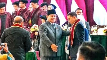 Menbud Fadli Zon Tegaskan Ilmu dan Integritas Jadi Jalan Pengabdian Bangsa di Sidang Senat UKRI 2025   