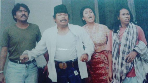 Mengenang Tayangan TV Berkualitas 90-an: <i>Dari Keluarga Cemara</i> Hingga <i>Si Doel Anak Sekolahan</i>