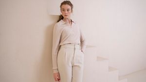 5 Karakter Gaya Berpakaian <i>Normcore</i> yang Sederhana dan Keren