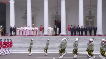 President Jokowi And The Defile Troops Welcome Pope Francis' State Visit At The Presidential Palace